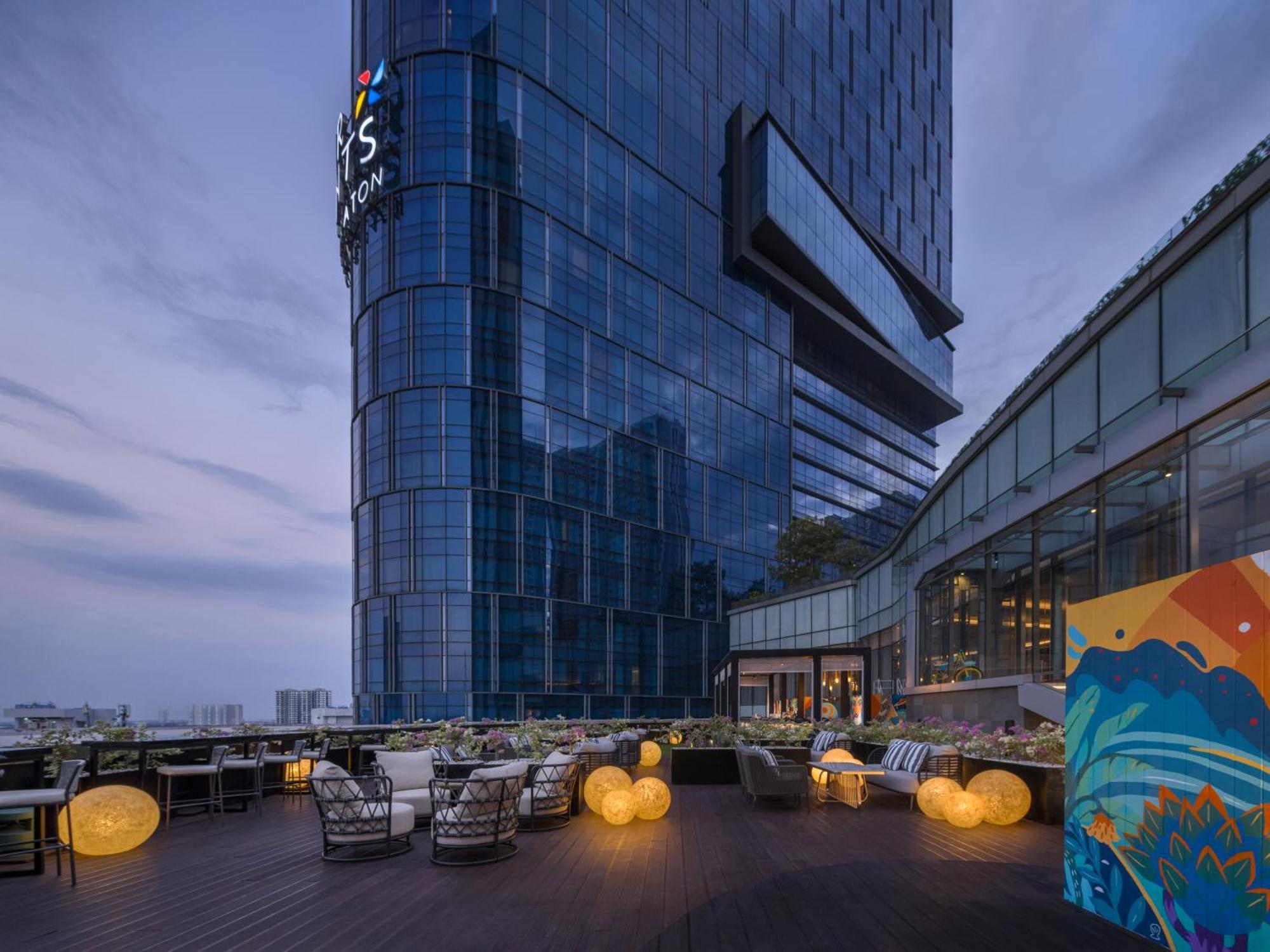 Four Points By Sheraton Surabaya, Pakuwon Indah Exteriér fotografie