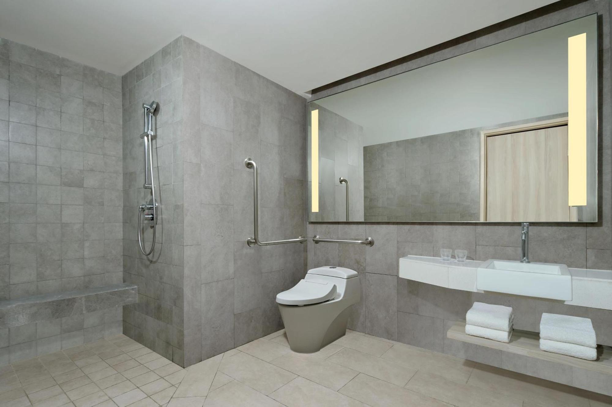 Four Points By Sheraton Surabaya, Pakuwon Indah Exteriér fotografie