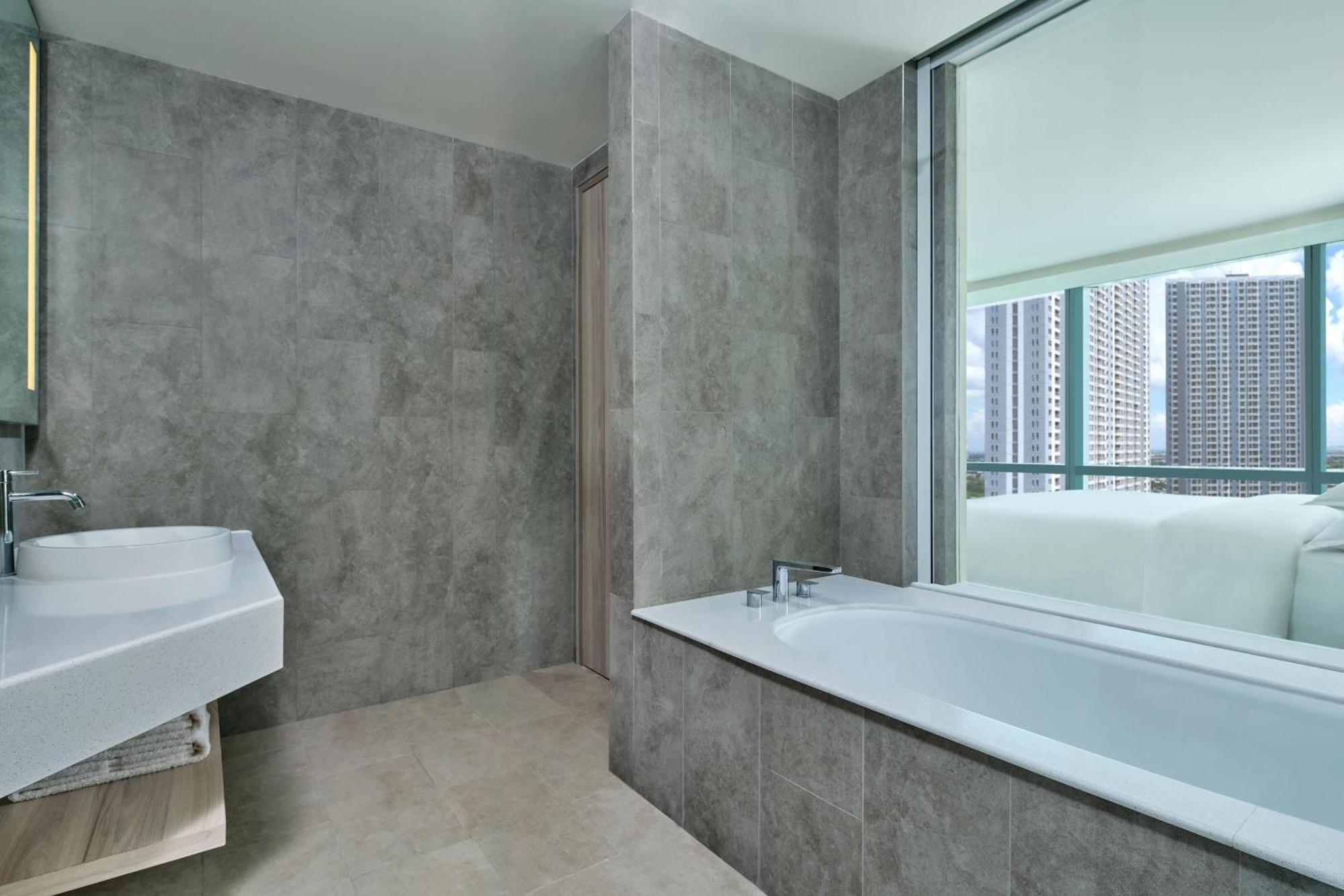 Four Points By Sheraton Surabaya, Pakuwon Indah Exteriér fotografie
